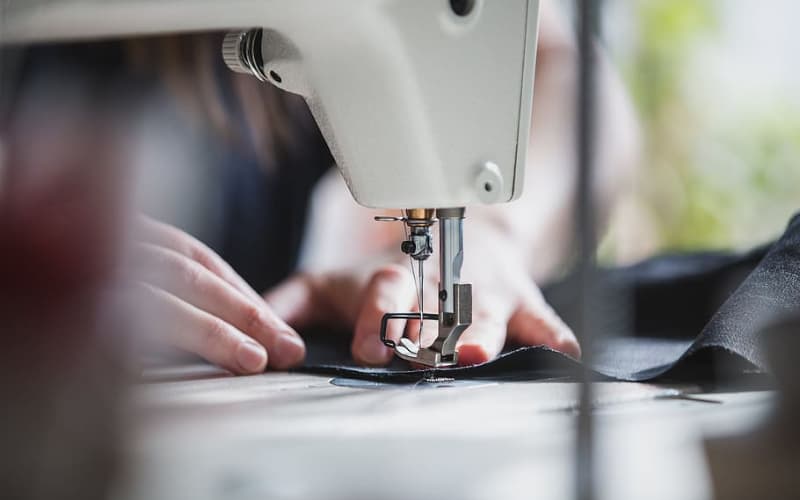 Buying a Sewing Machine Online or in the regular shop